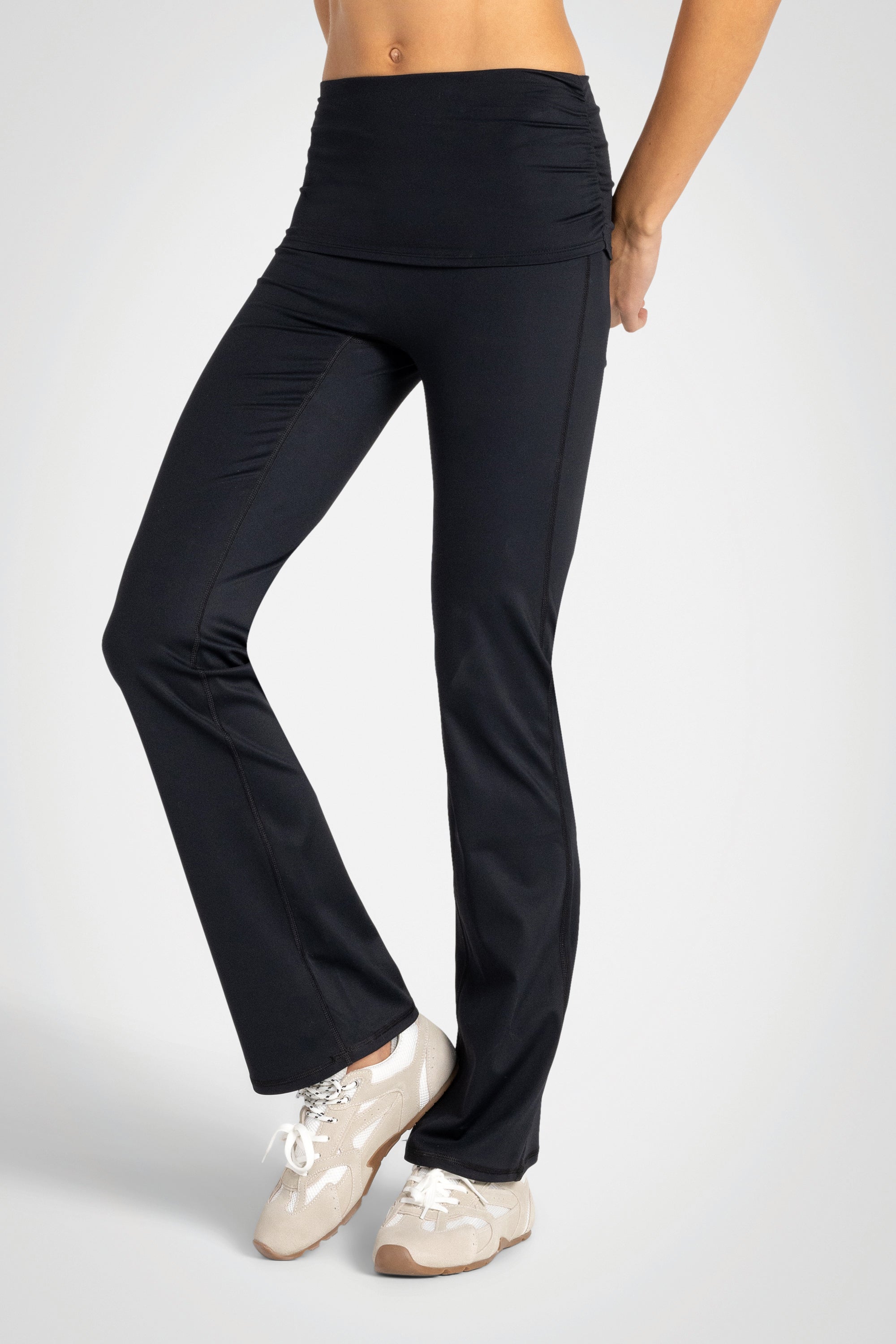 ContourFlow Ruched Legging