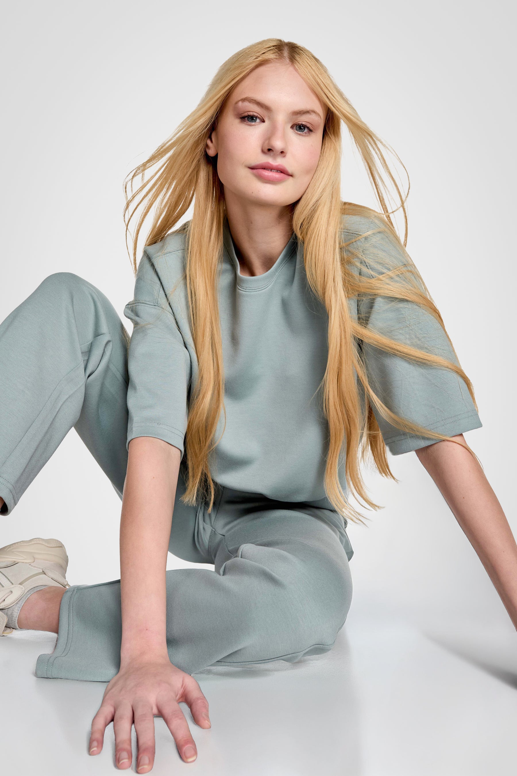 Stretch Knit Crew Neck Short Sleeve Top