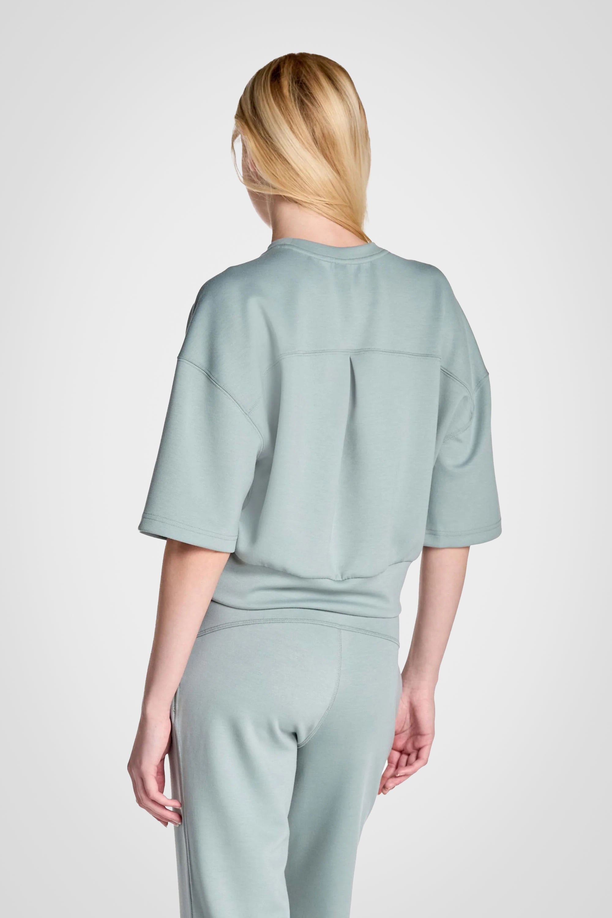 Stretch Knit Crew Neck Short Sleeve Top