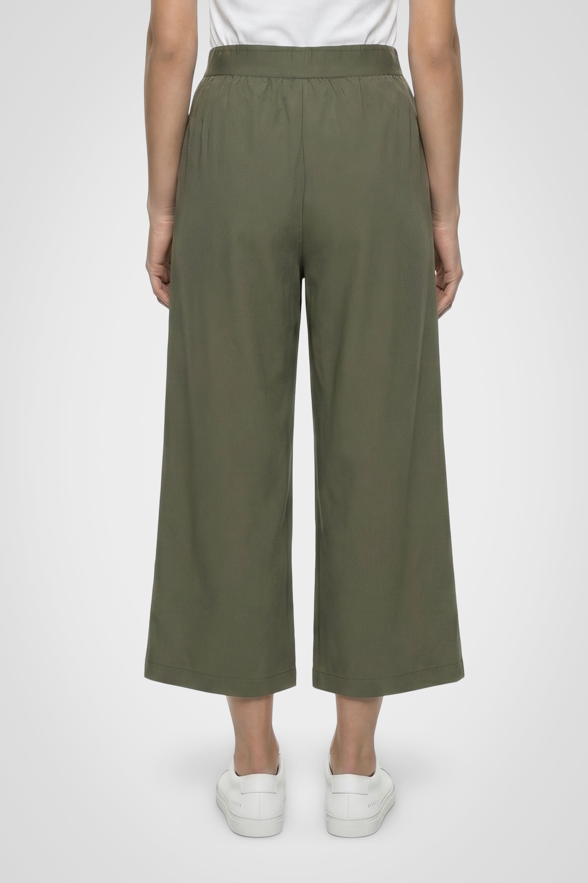 BreezeFlow Wide Leg Capri