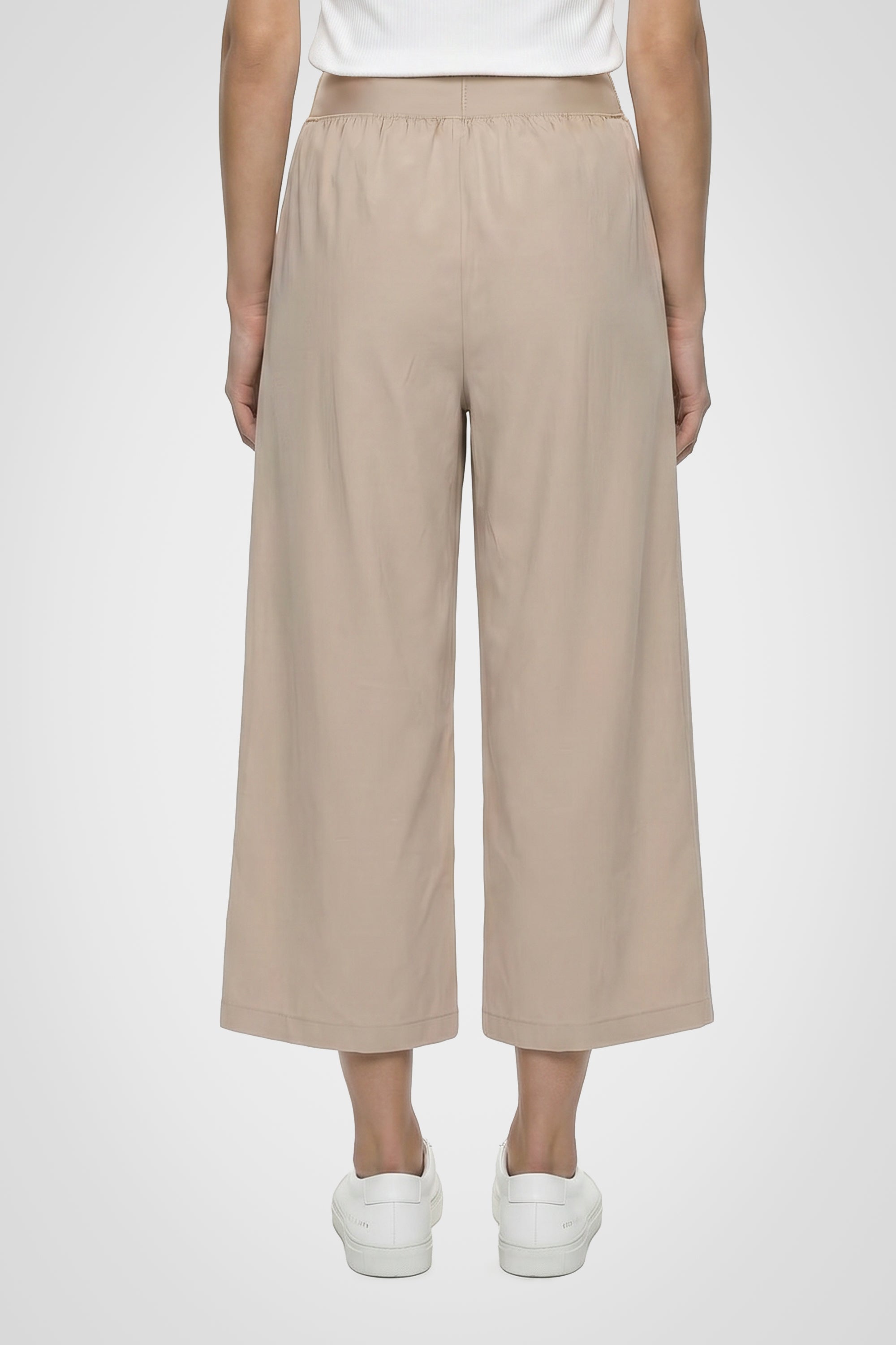BreezeFlow Wide Leg Capri