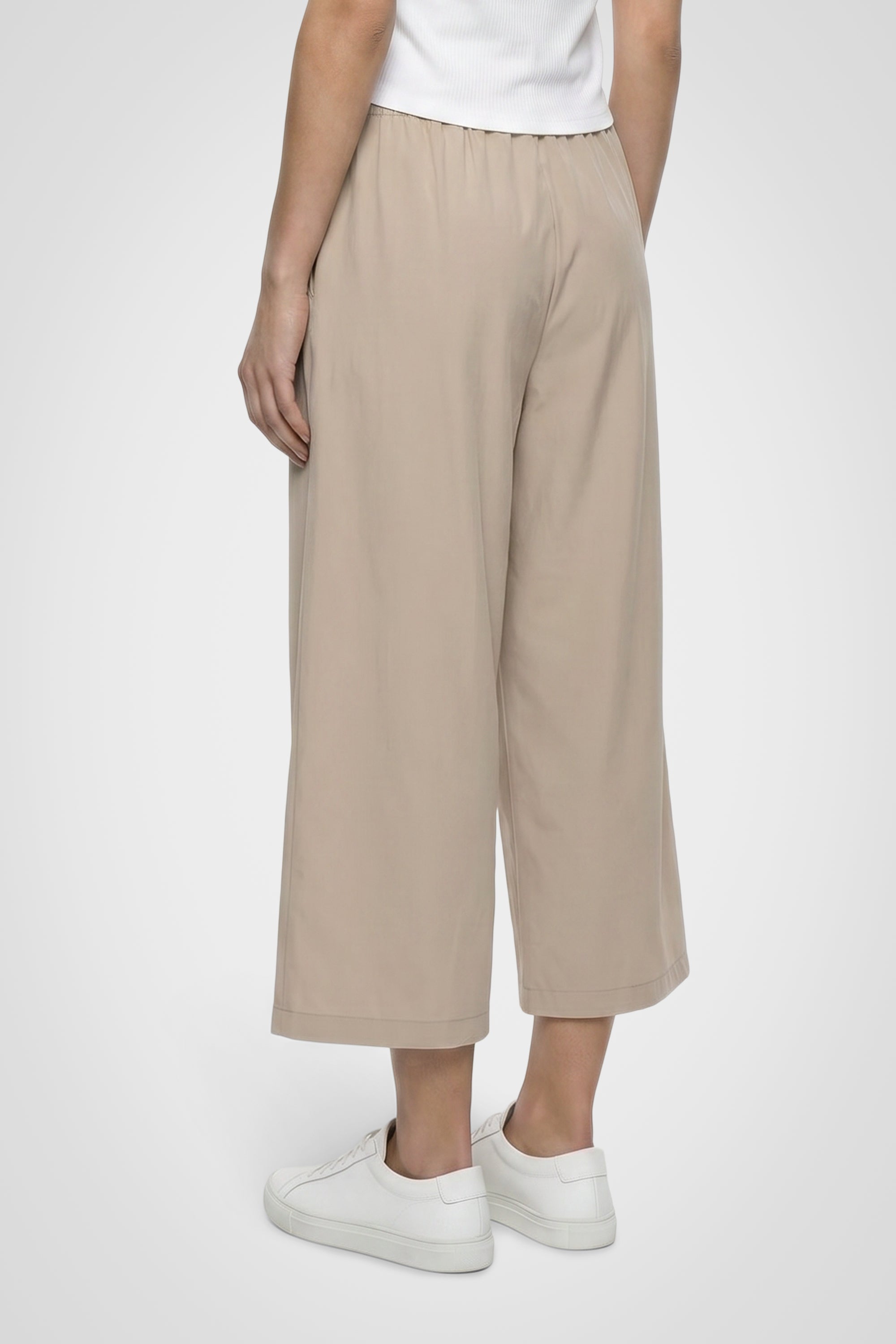 BreezeFlow Wide Leg Capri
