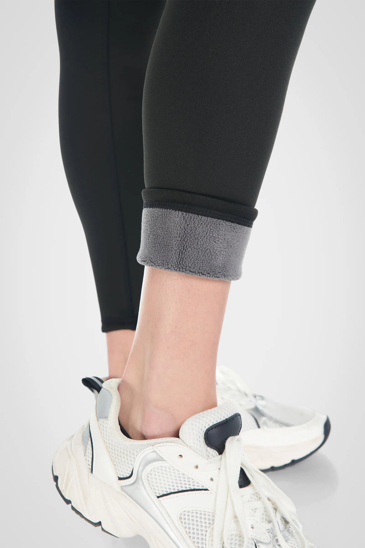 Sleek Sherpa Fleece-Lined High-Waist Legging