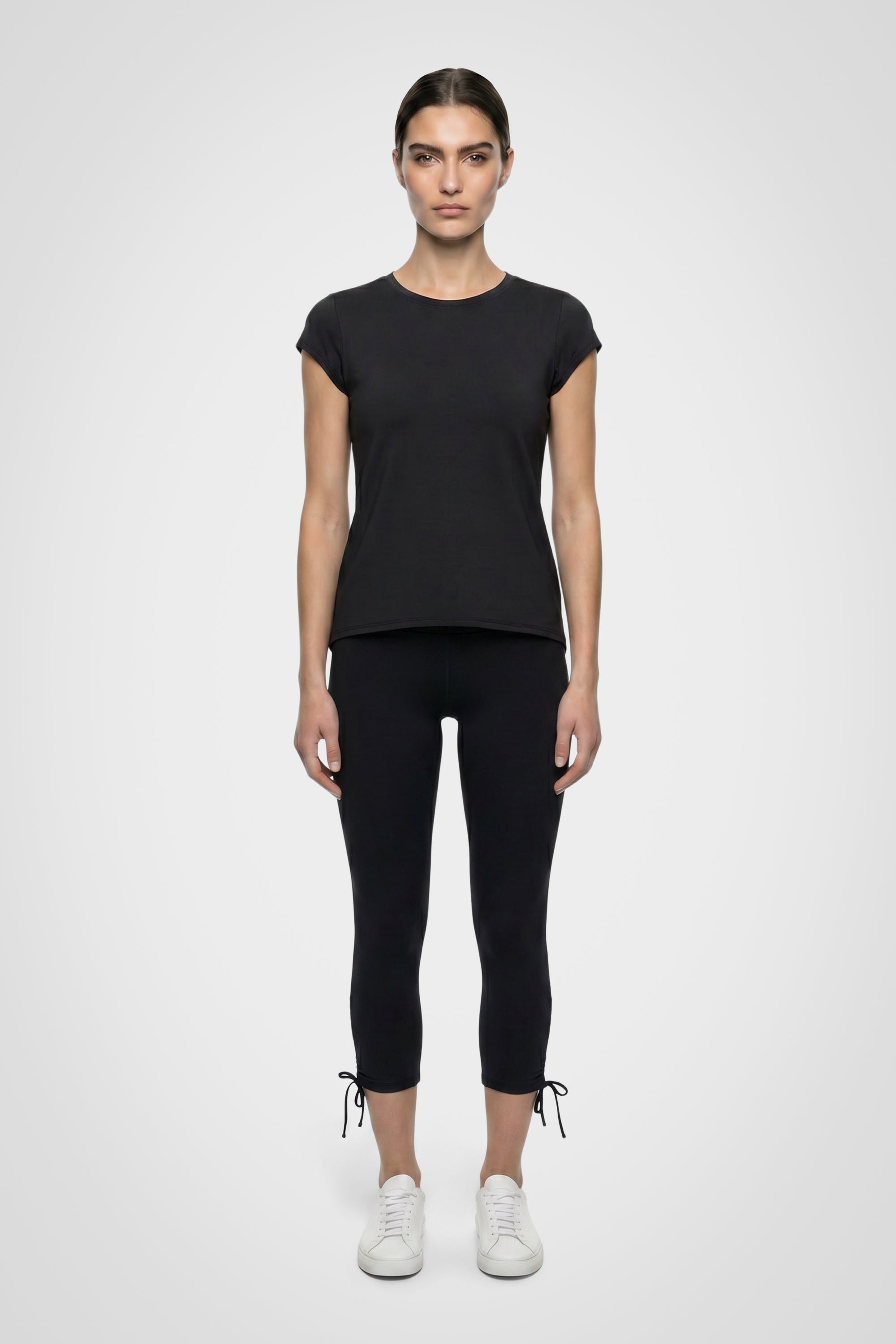 Zyvera Ruched Capri Legging