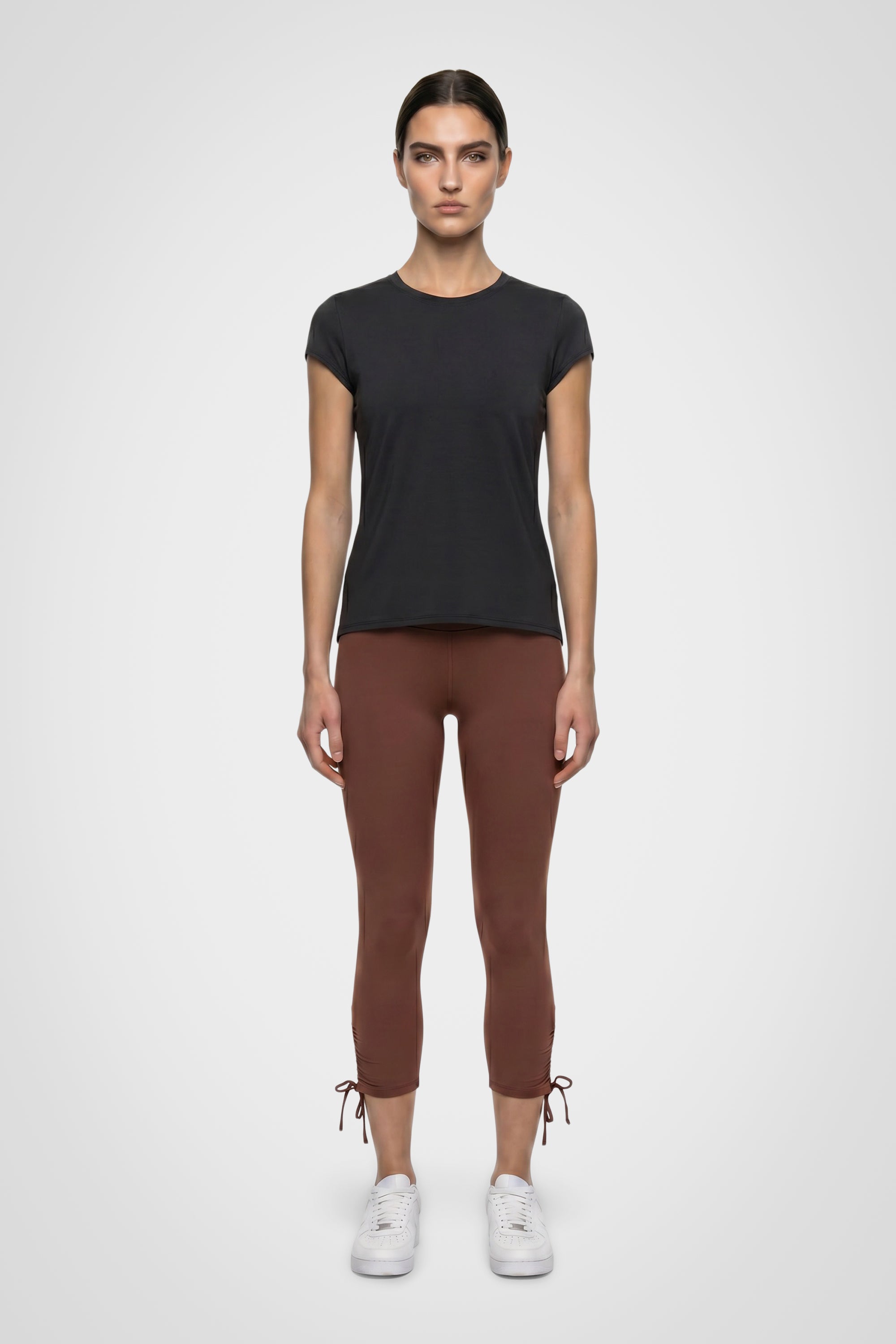 Zyvera Ruched Capri Legging