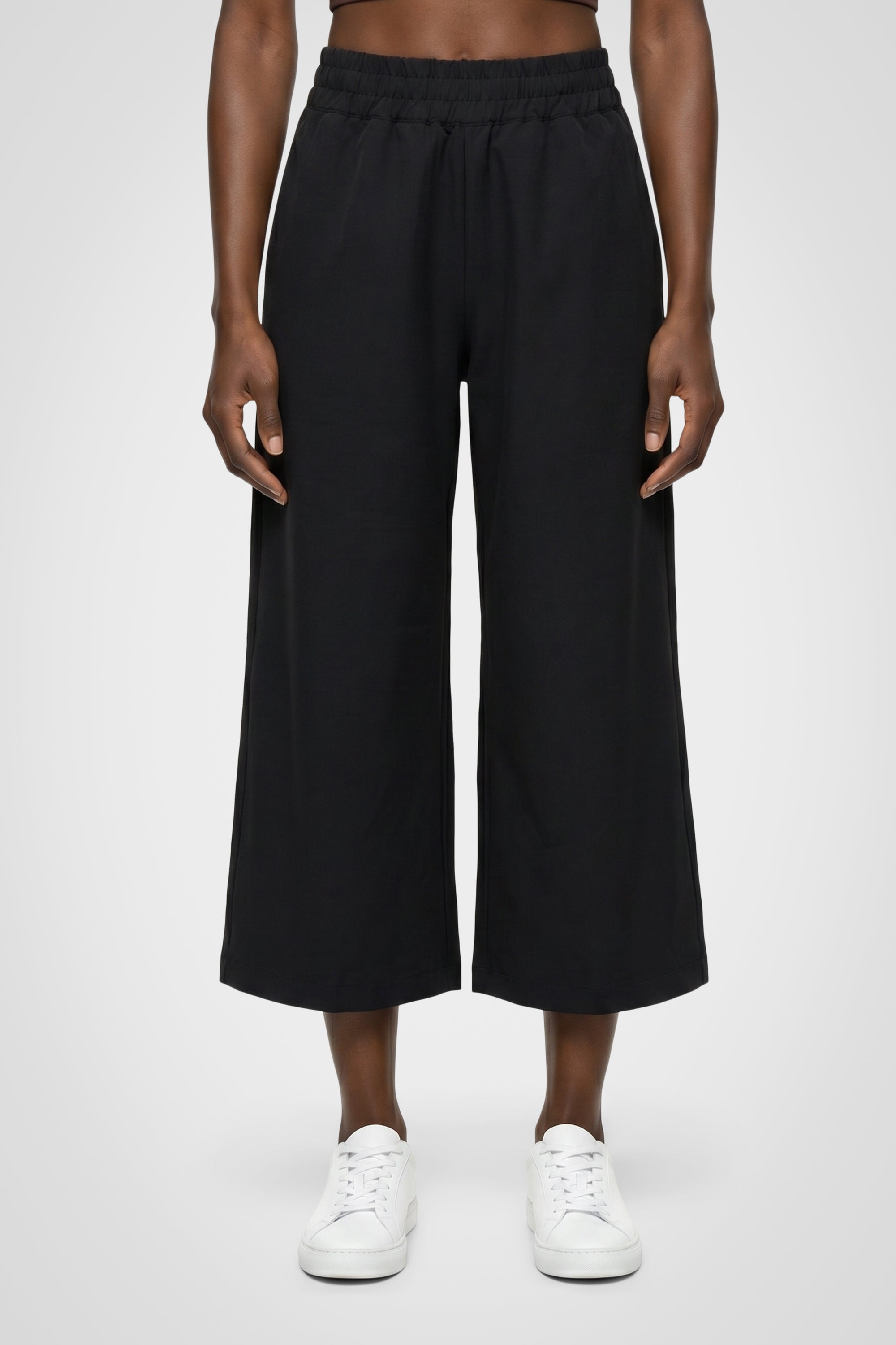 Vayla Wide Leg Capri