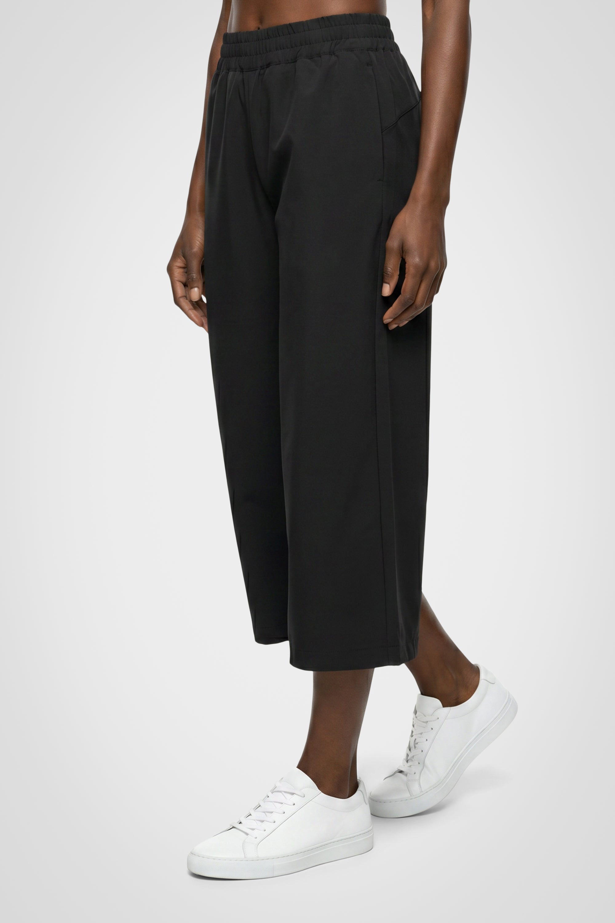 Vayla Wide Leg Capri