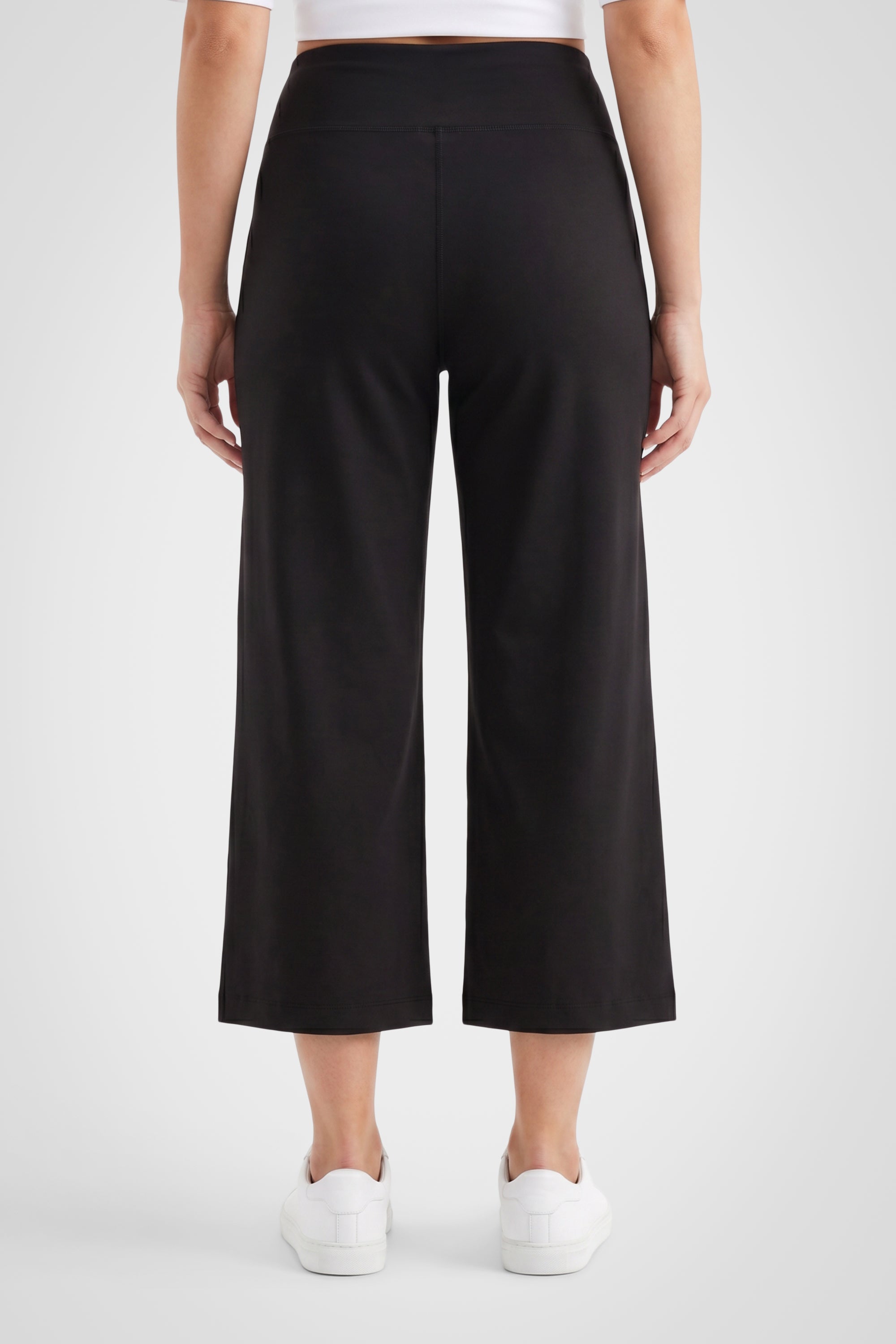 Avenza Pleated Capri