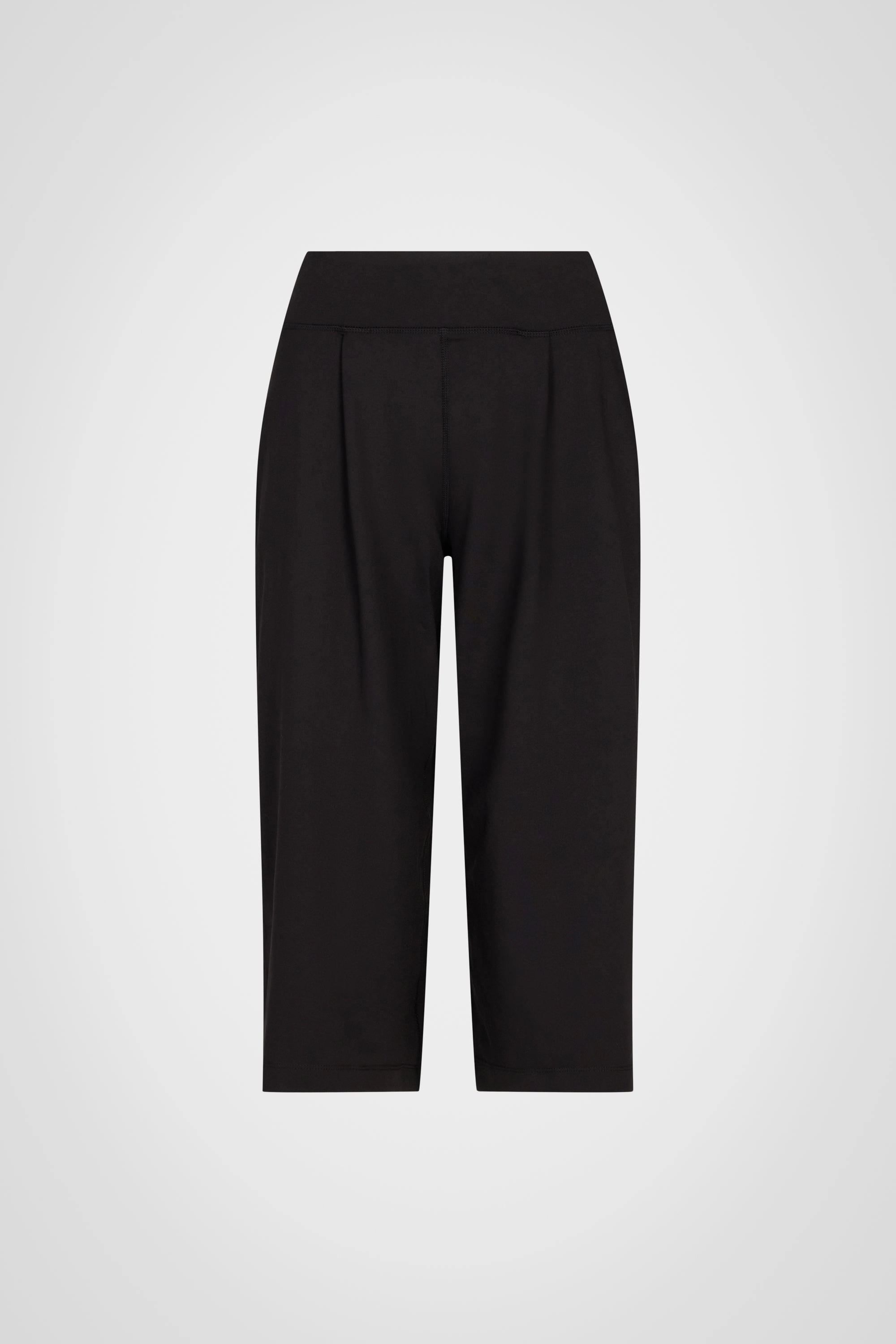 Avenza Pleated Capri