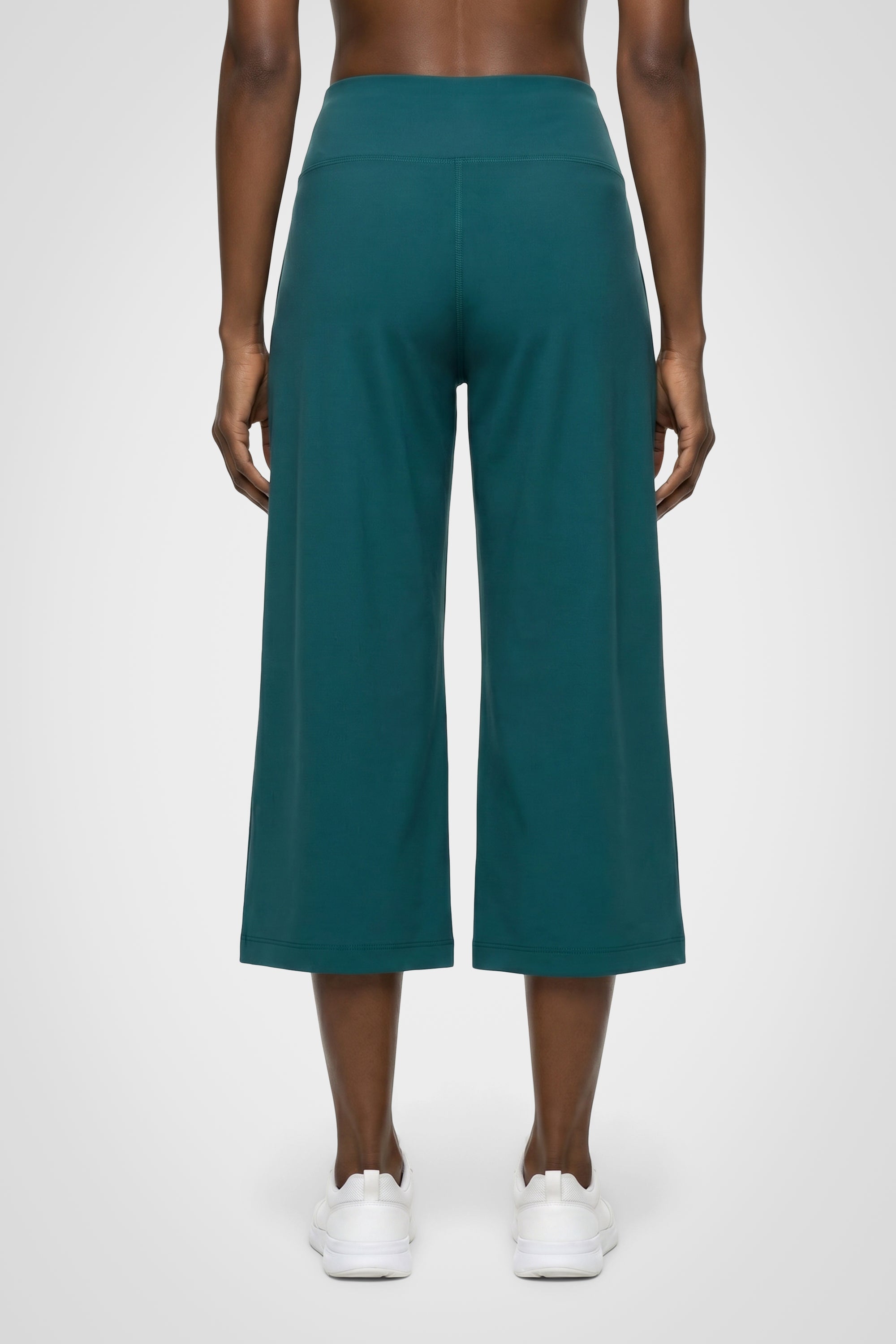 Avenza Pleated Capri
