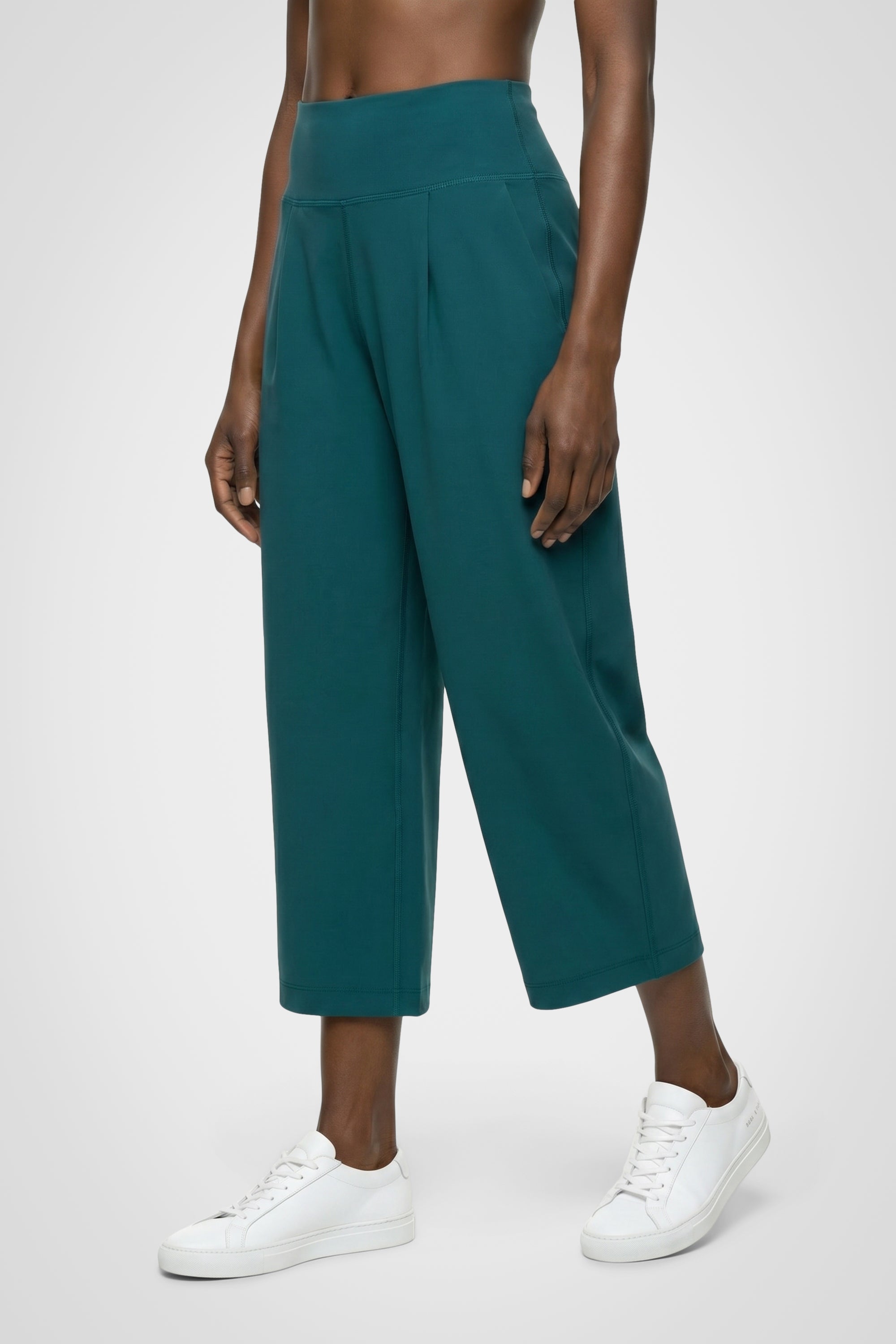 Avenza Pleated Capri