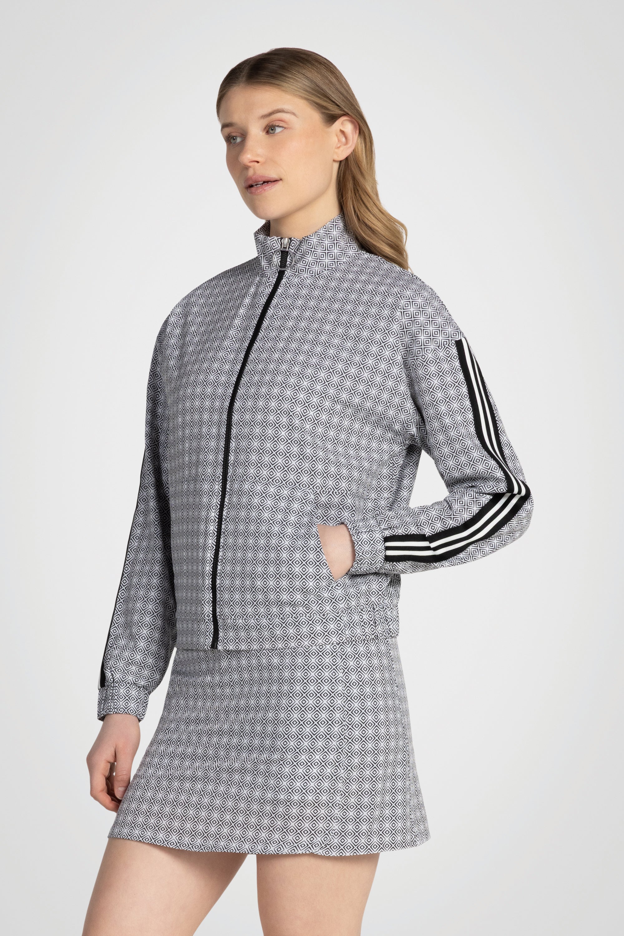 CourseFlow Mock Neck Jacket