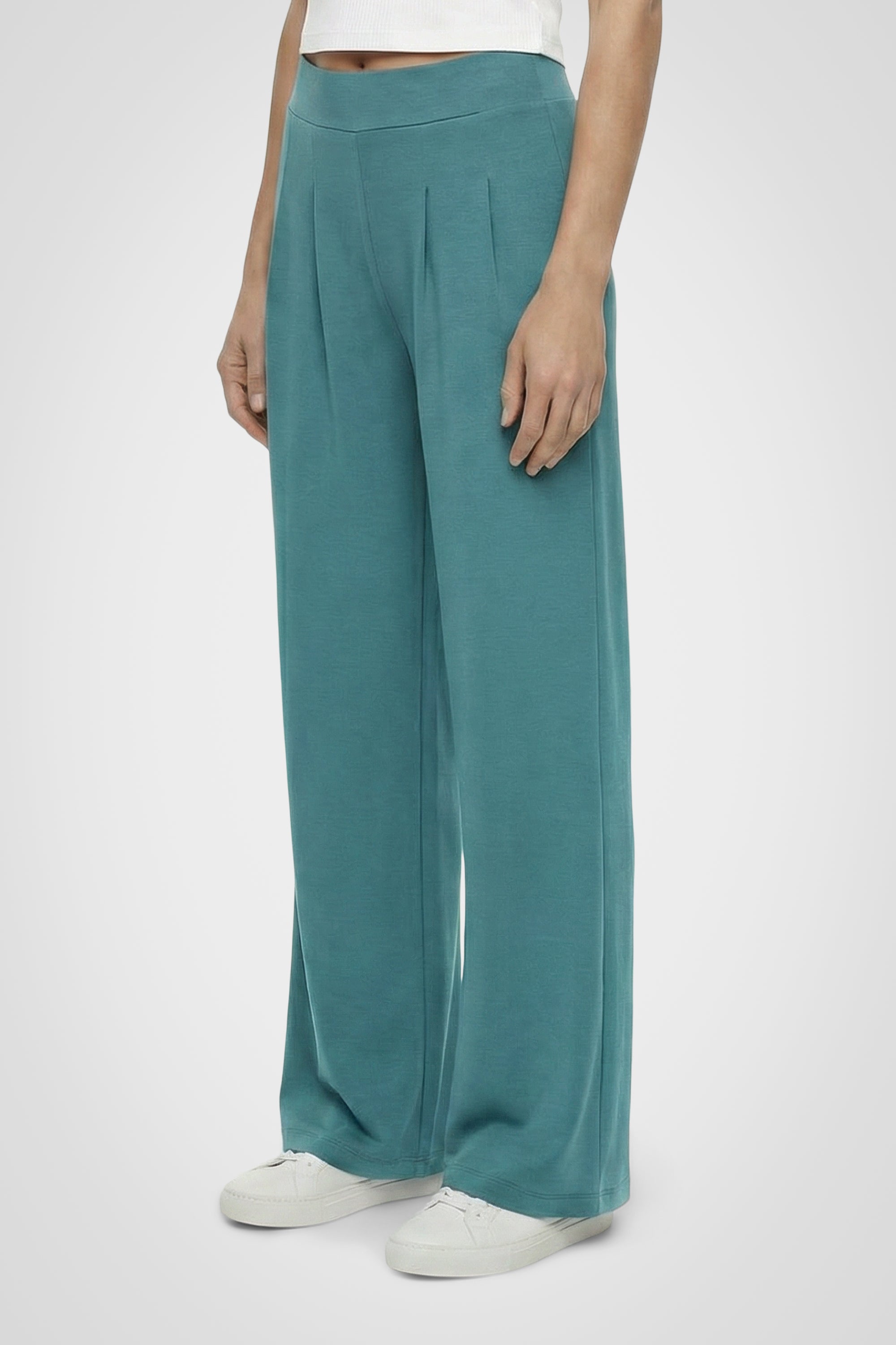 SoftForm Wide Leg Pant