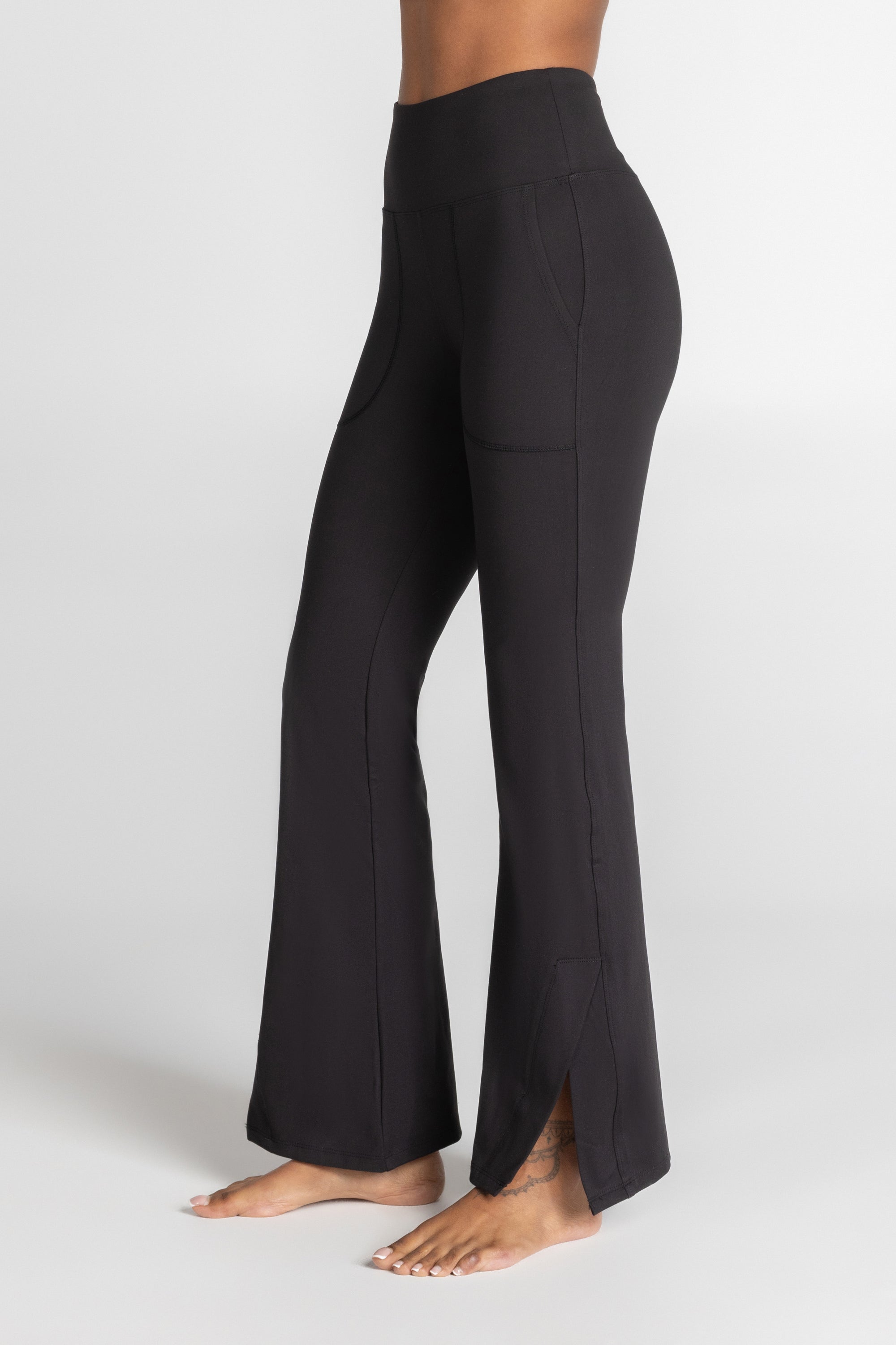 Groove Ultra High Waist Flare Leggings
