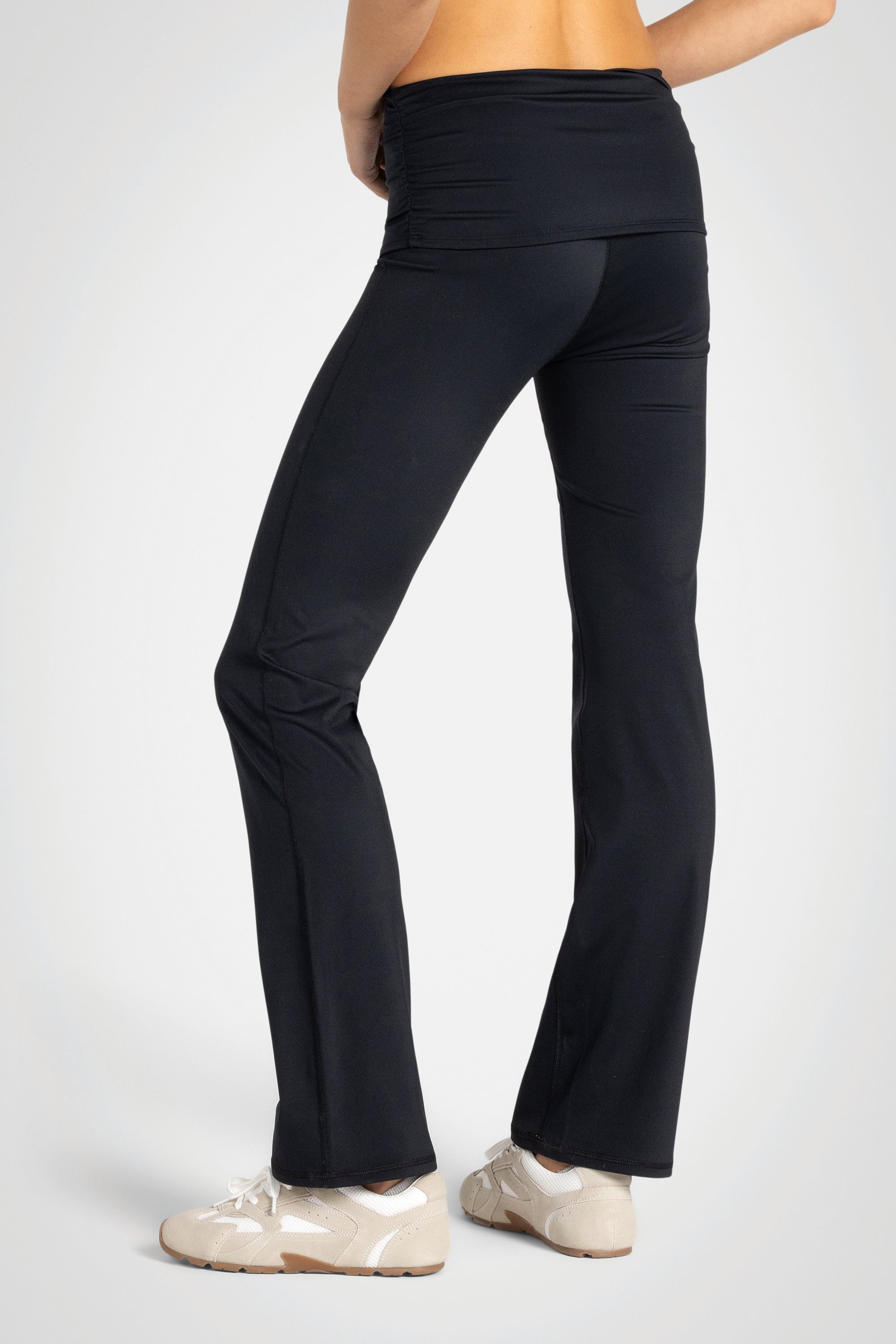 ContourFlow Ruched Legging