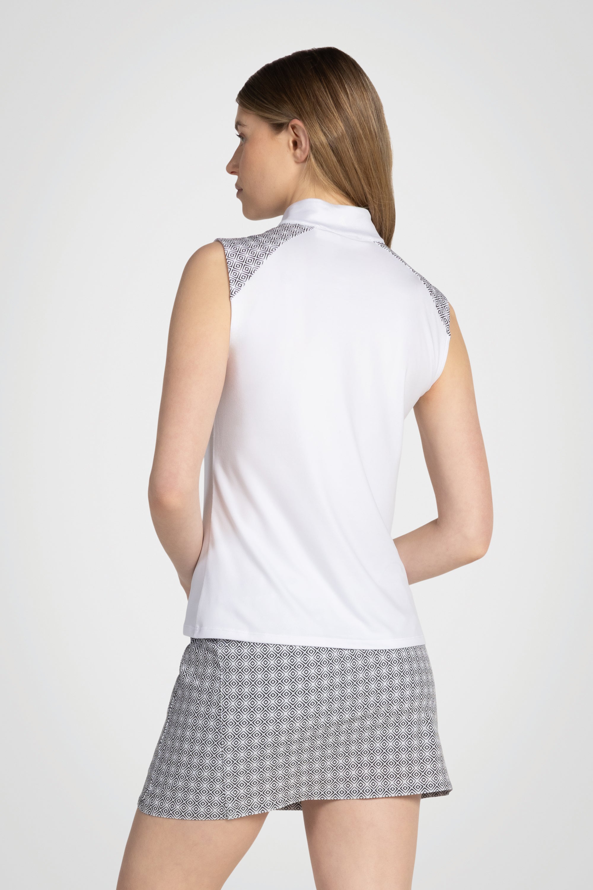 PlayMotion Sleeveless Mock Top